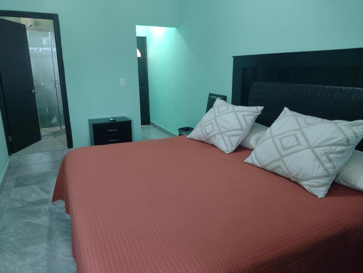Hotel Prado'S Puerto San Carlos Exteriör bild